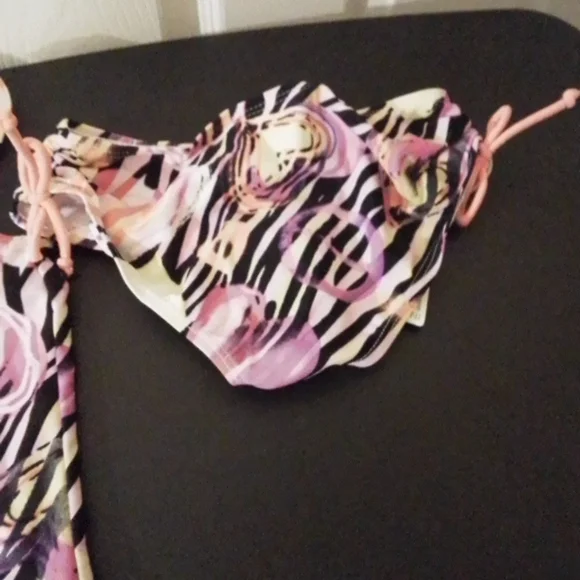 Girl's two-piece swim suit.NWT - Picture 4 of 6